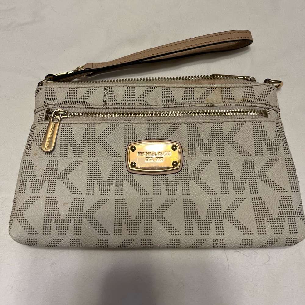 Authentic Michael Kors wristlet